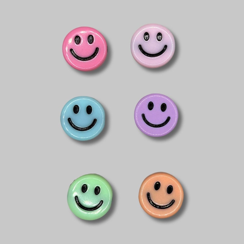 Happy Smiley Face Beaded Phone Charm: Y2K Cellphone Strap