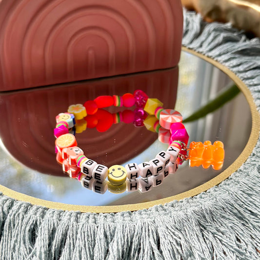 Be happy colorful bead bracelet with smiley face bead | trendy cute y2k, 90s aesthetic | kandi, rave, festival retro jewelry | charm beads